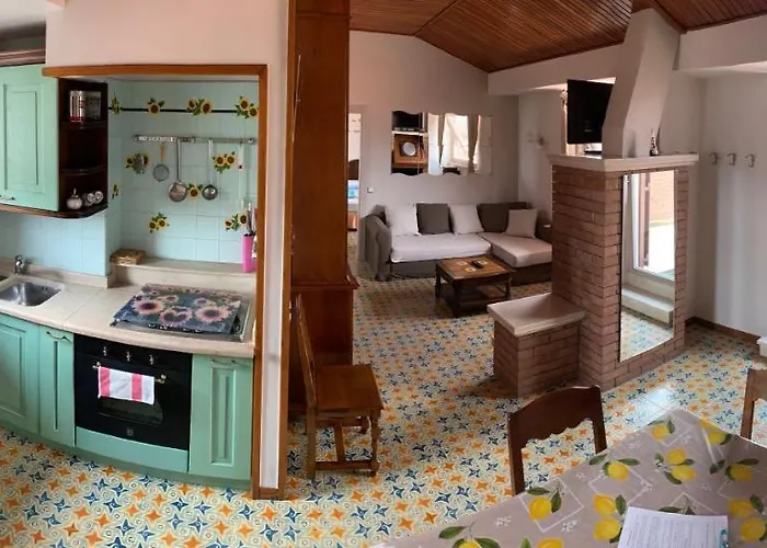 Attico Mansardato Affacciato Sul Cuore Di Apartamento *