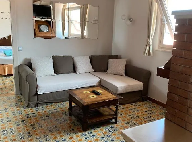 Attico Mansardato Affacciato Sul Cuore Di Apartamento