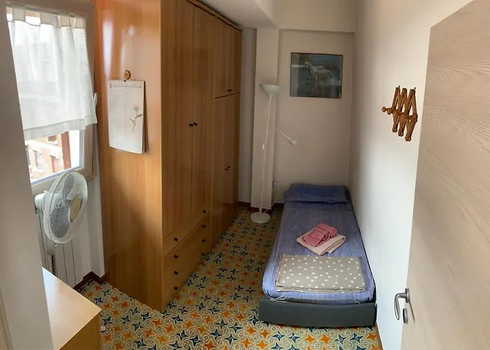 Attico Mansardato Affacciato Sul Cuore Di Διαμέρισμα