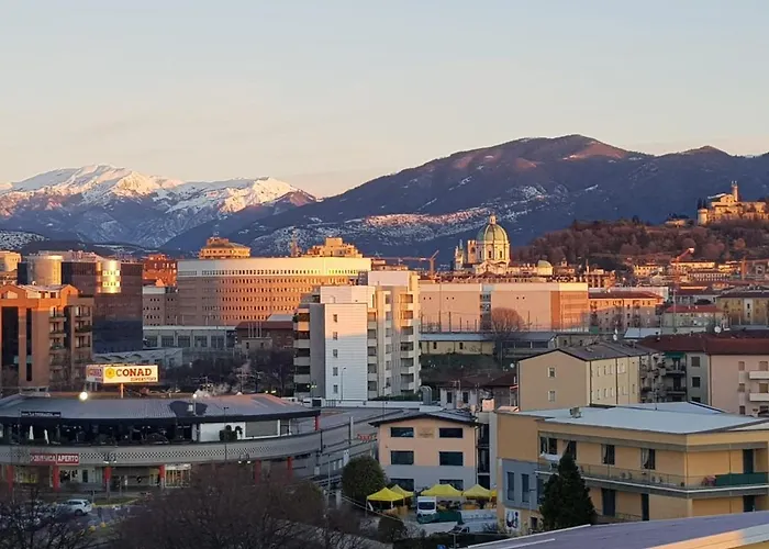 Attico Mansardato Affacciato Sul Cuore Di *